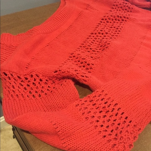 ✨2/$10 (M) Coral Crop Sweater - Picture 3 of 4